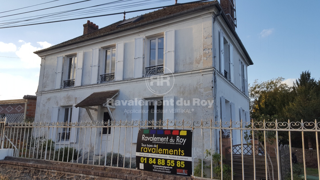 Résine structurée sur façades à Meudon - AVANT