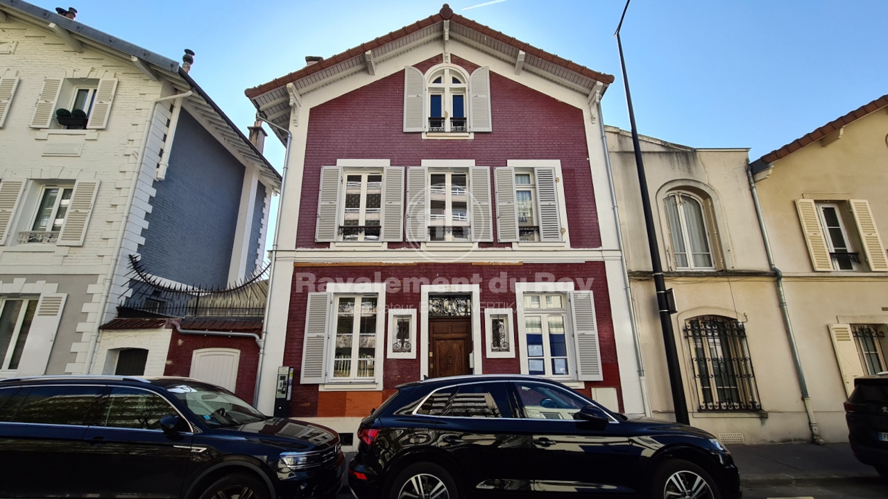 Travaux de rénovation des murs extérieurs en briques à Courbevoie - AVANT