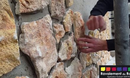 Pose de parements de meulières à Chatillon – Vidéo