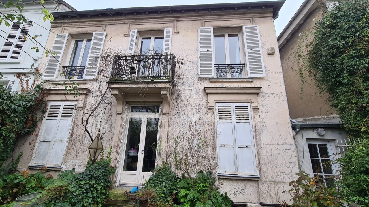 Peintures façades d'une maison à Marnes-la-Coquette, 92430, Hauts-de-Seine